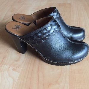 NWOT Sofft Braided Leather Clogs